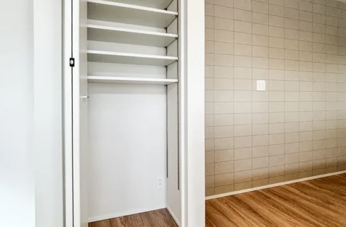 キッチン横収納